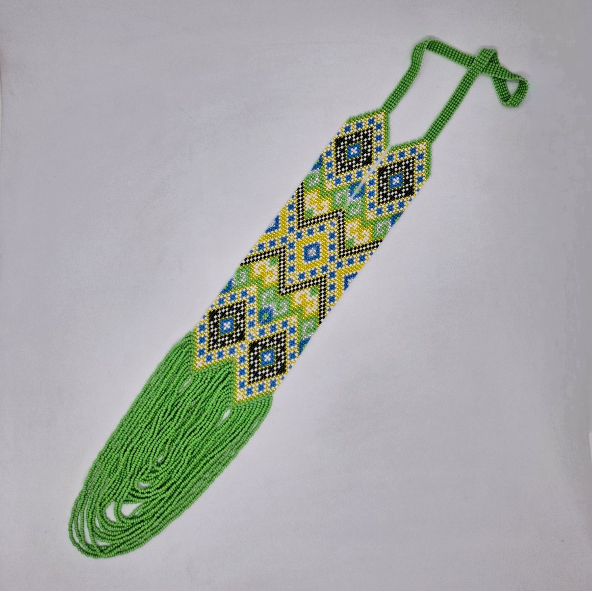 Зелений гердан “Фарери” з низками бісеру 1