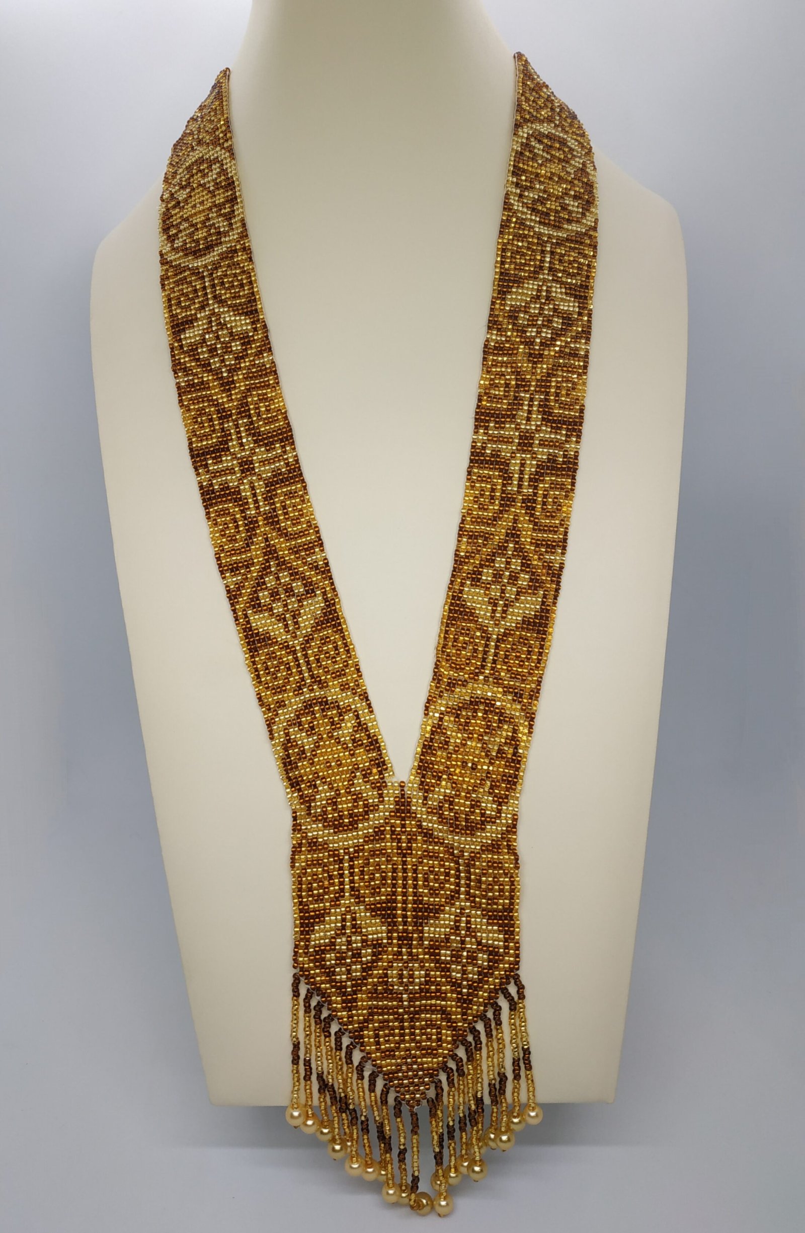 Золотистий гердан в етно стилі з орнаментом