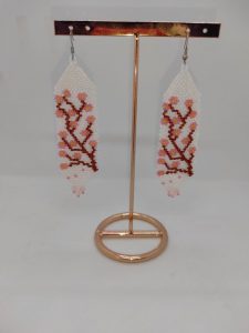 сережки,серьги,сережки з бісеру,купить серьги,купить сережки,серьги женские,купитьсережки жіночі,сережки женские купить,серьги из бисера,сережки ручної роботи,серьги украина,серьги украина купить,сережки українські,белые серьги,розовые серьги,серьги цветок,серьги цветы,цветы сережки