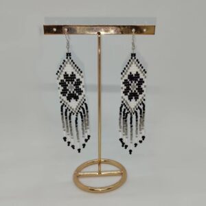 сережки,серьги,сережки з бісеру,купить серьги,купить сережки,серьги женские,купитьсережки жіночі,сережки женские купить,серьги из бисера,сережки ручної роботи,серьги украина,серьги украина купить,сережки українські,белые серьги,білі сережки,серьги чорні
