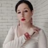 Сережки з бісеру у червоному і бежевому кольорі “Ружа”